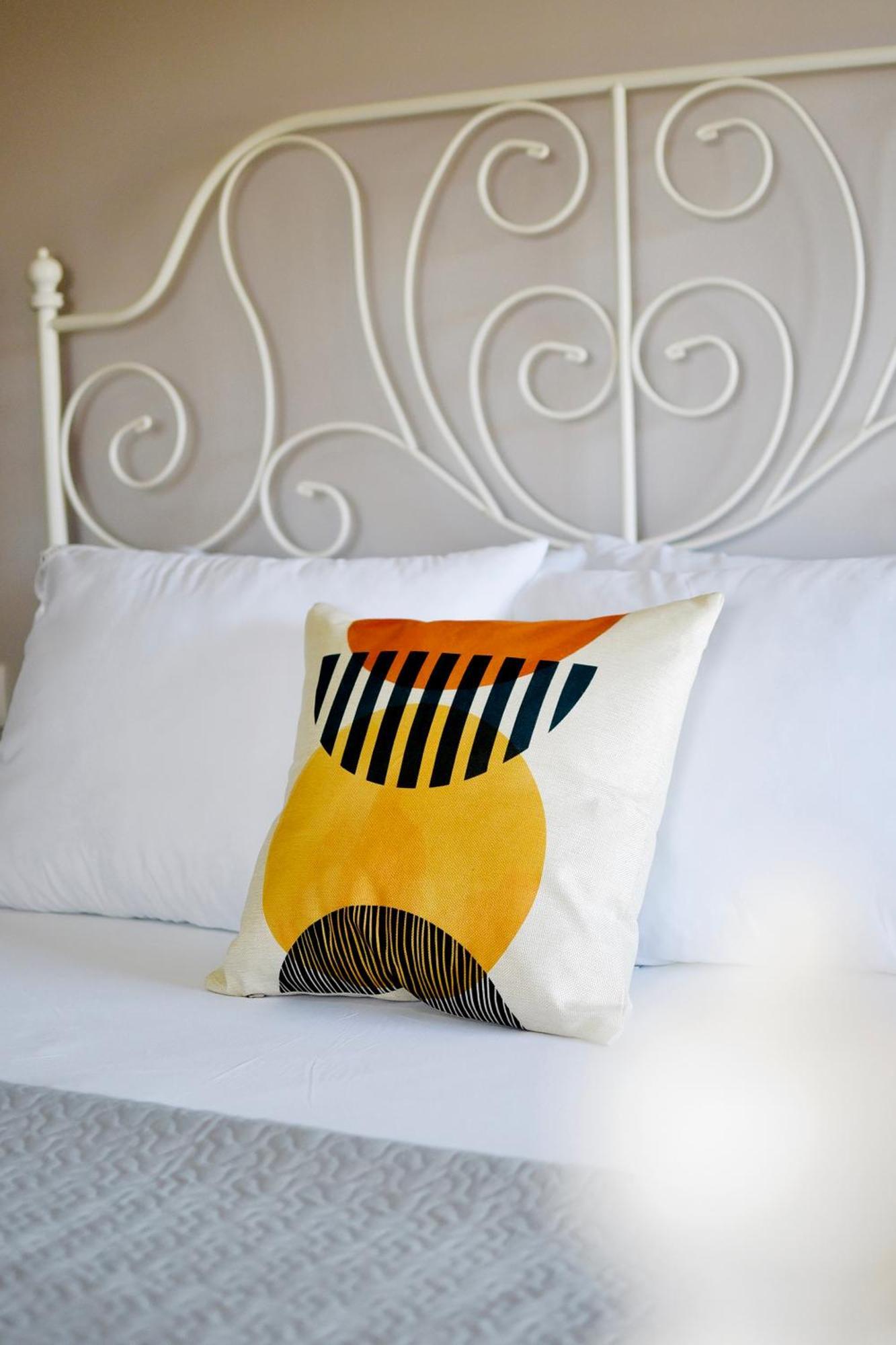 Room Nine 9 Beachfront Apartments Nea Kallikrateia Kültér fotó
