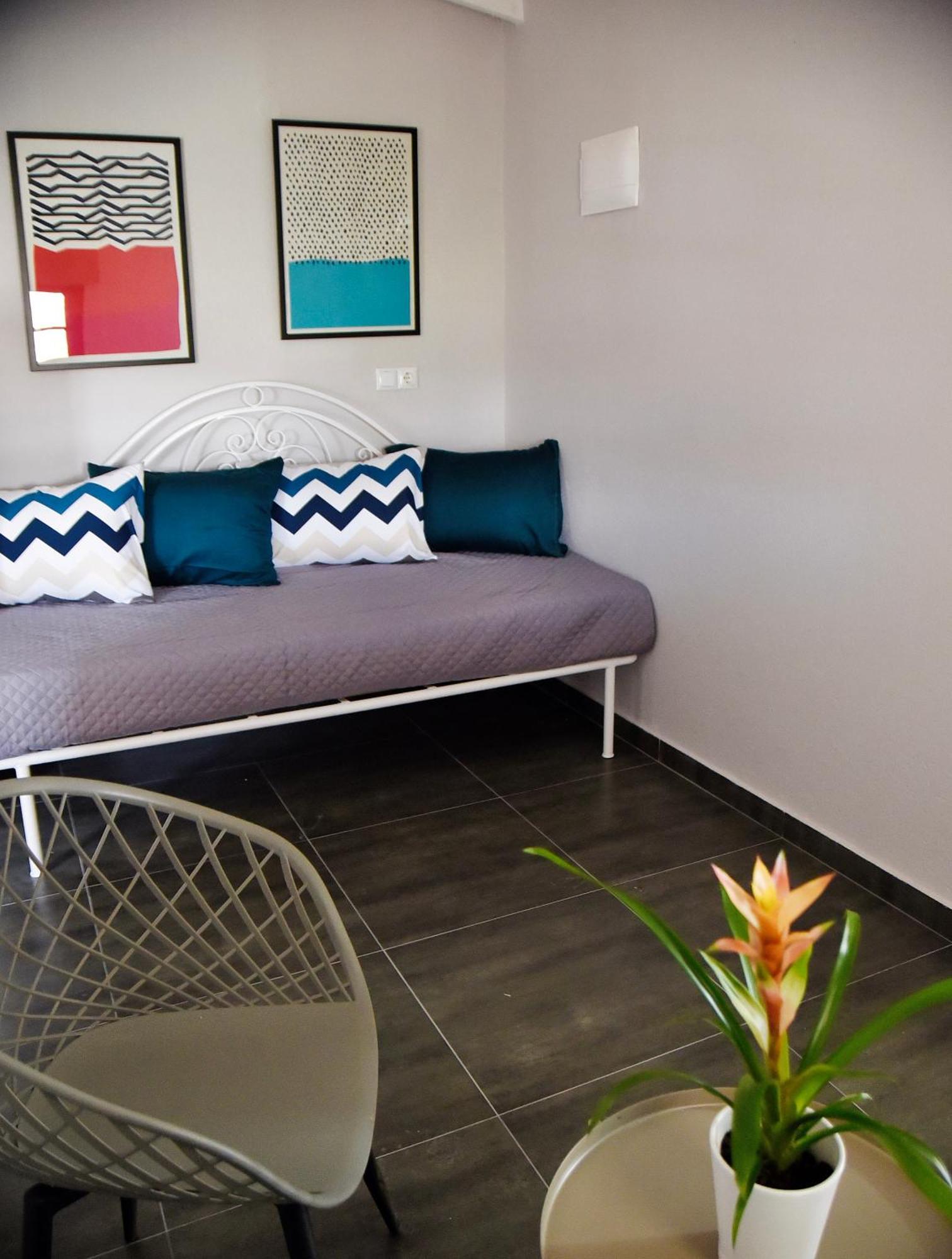 Room Nine 9 Beachfront Apartments Nea Kallikrateia Kültér fotó