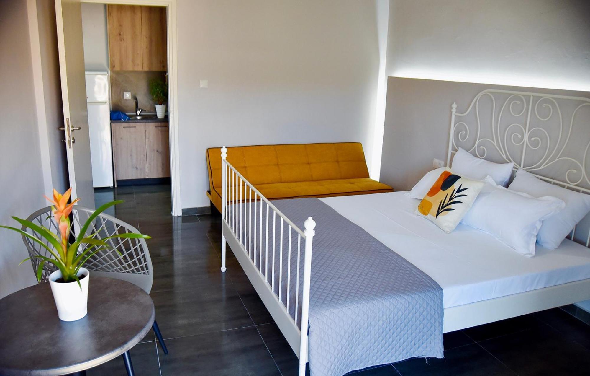 Room Nine 9 Beachfront Apartments Nea Kallikrateia Kültér fotó